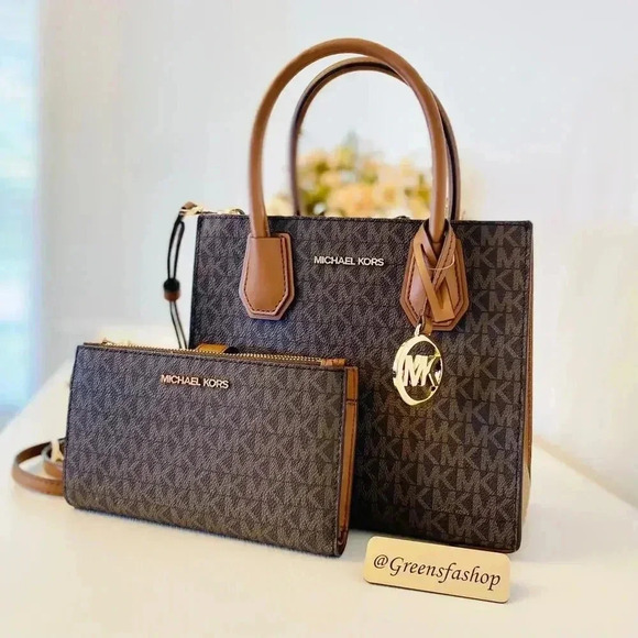 Michael Kors Mercer messenger crossbody bag & double zip wristlet - Picture 1 of 11